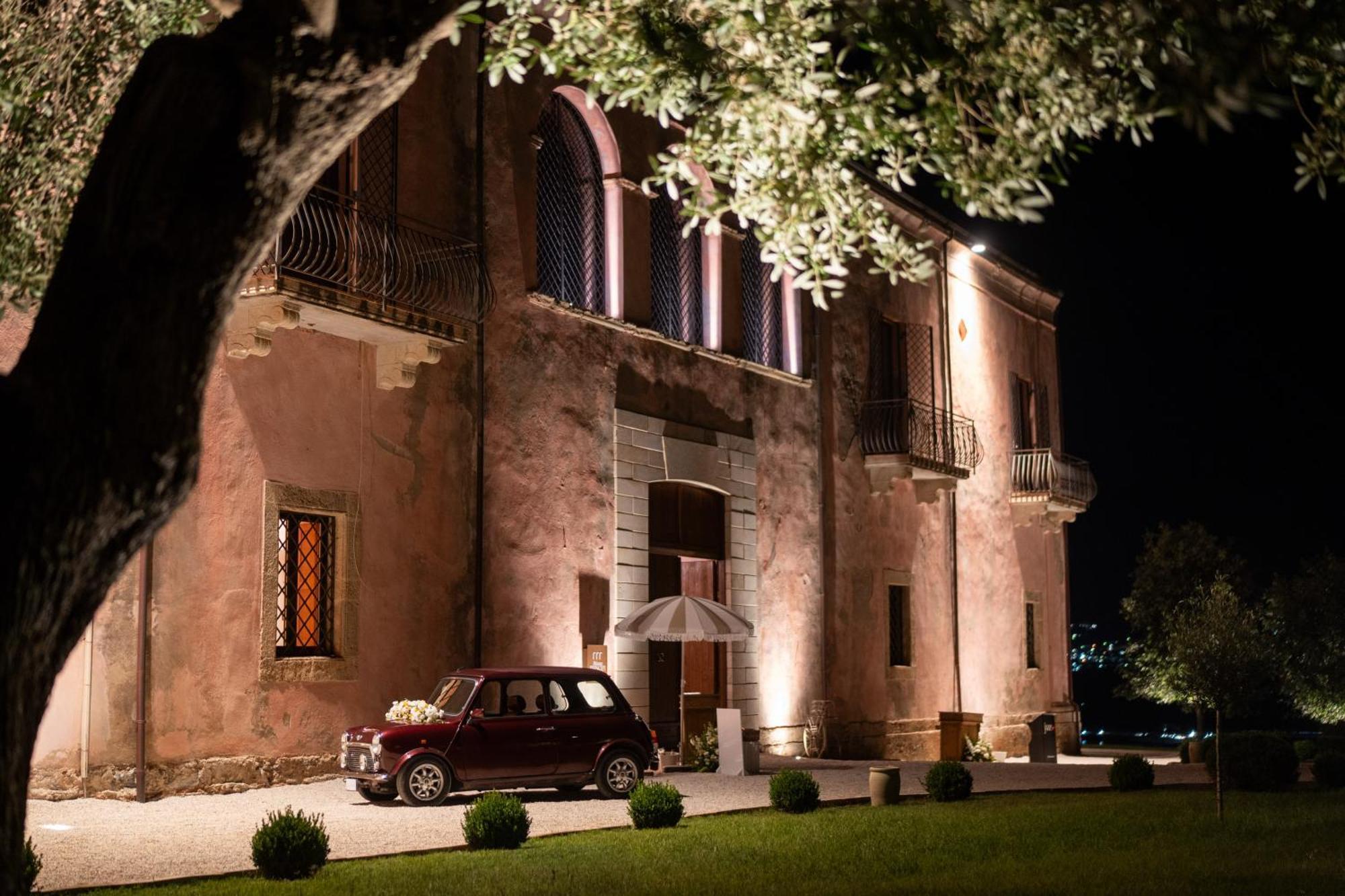Отель Palazzo Principi Lanza Сан-Никола-Арчелла Экстерьер фото